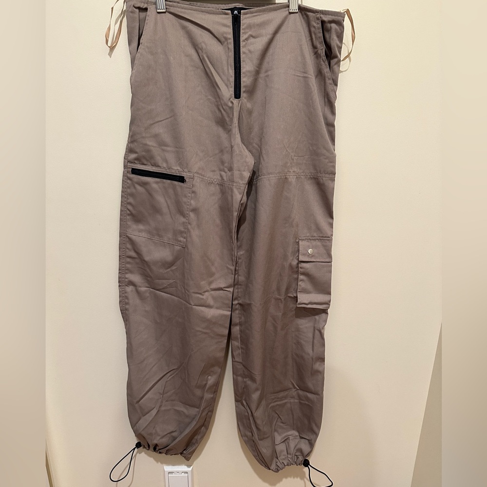 Princess Polly motel pants, zip front, with scrunch ends